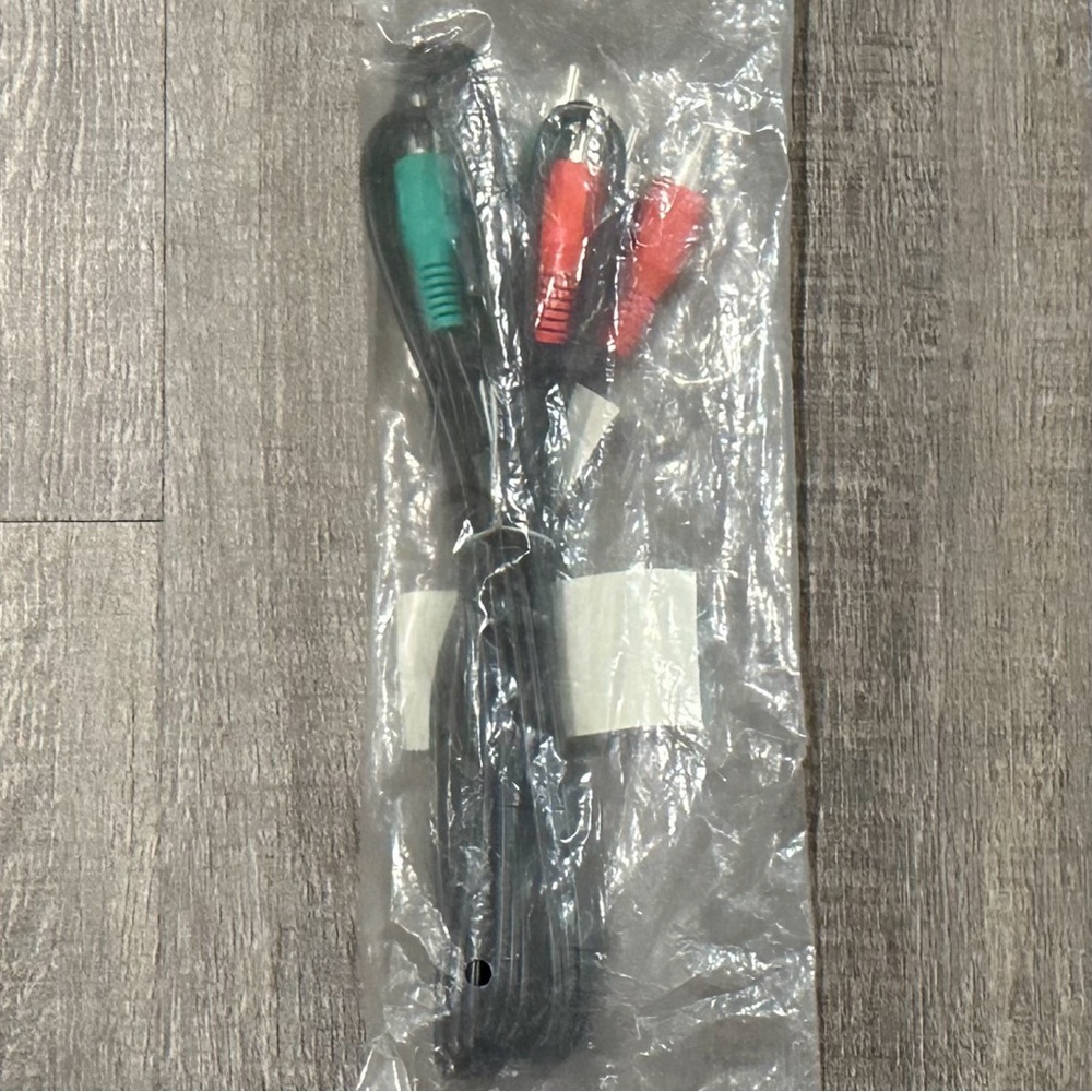 💞 New Audio Video Cable Set - Picture 2 of 3